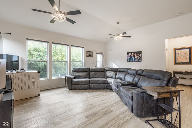 9235 Crystal River, Indianapolis, IN 46240