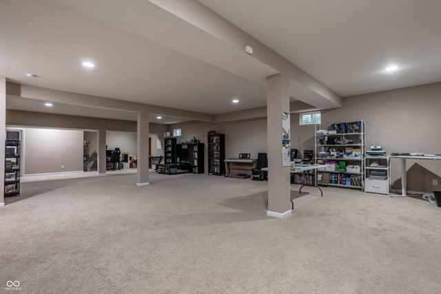 9235 Crystal River, Indianapolis, IN 46240