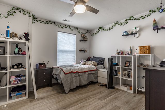 9235 Crystal River, Indianapolis, IN 46240