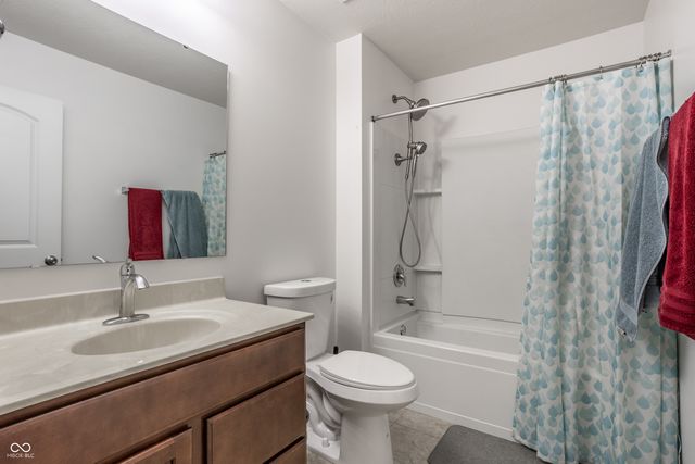 9235 Crystal River, Indianapolis, IN 46240