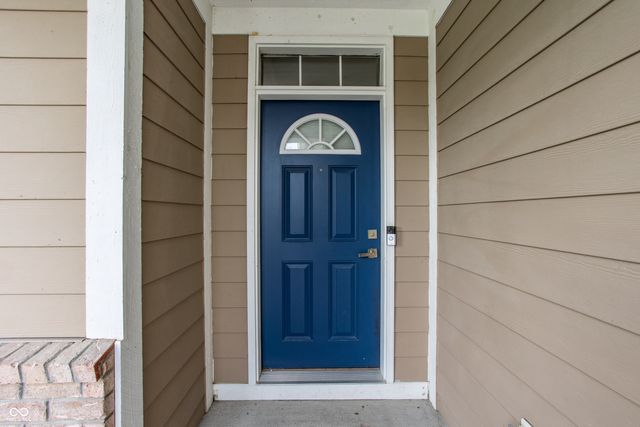 9235 Crystal River, Indianapolis, IN 46240