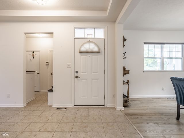 9235 Crystal River, Indianapolis, IN 46240