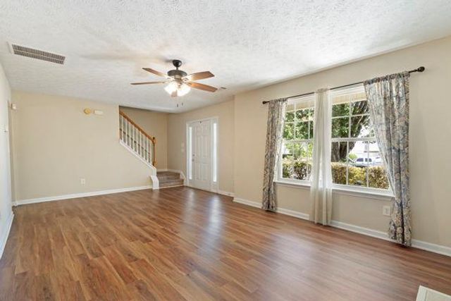 3812 Emperors Cove, Snellville, GA 30039