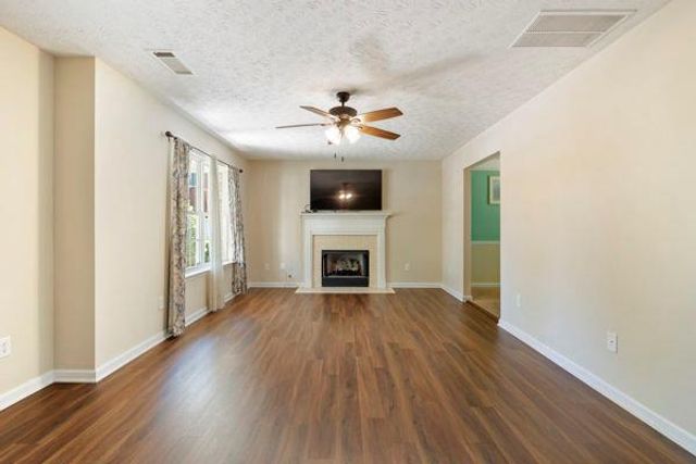 3812 Emperors Cove, Snellville, GA 30039
