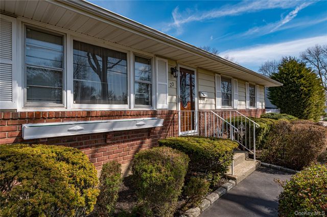 23 Olga Lane, Commack, NY 11725
