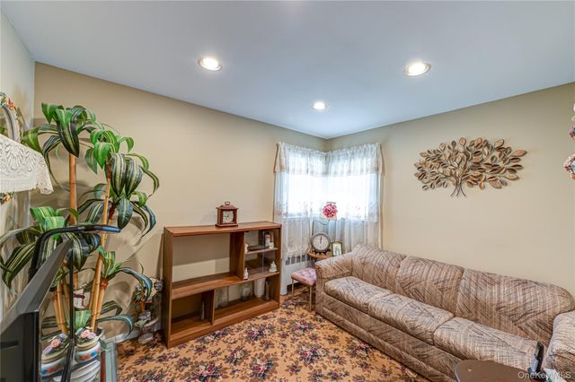 23 Olga Lane, Commack, NY 11725