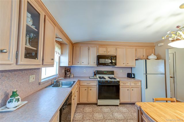 23 Olga Lane, Commack, NY 11725