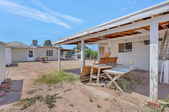6077 E 20th Street, Tucson, AZ 85711