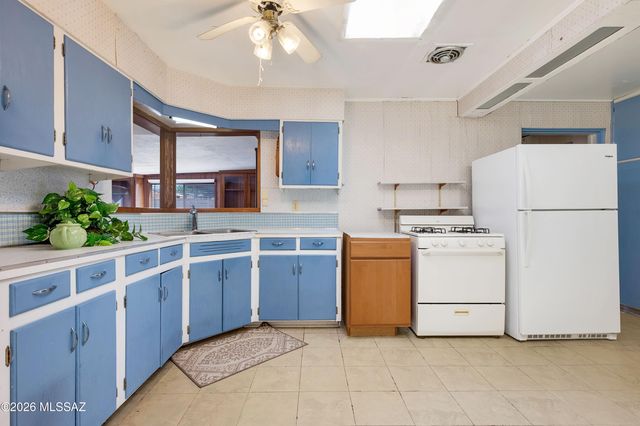 6077 E 20th Street, Tucson, AZ 85711