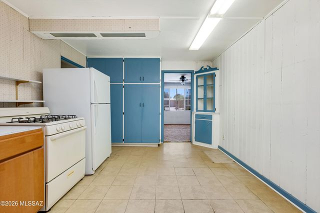 6077 E 20th Street, Tucson, AZ 85711