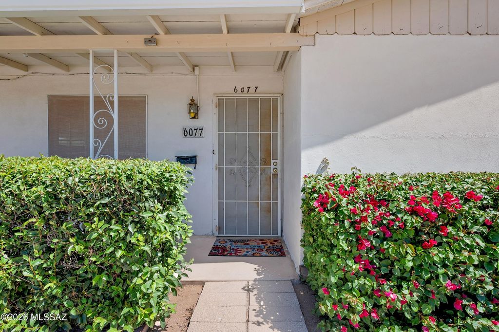 6077 E 20th Street, Tucson, AZ 85711