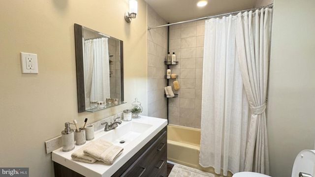 1039 N 67TH ST, Philadelphia, PA 19151