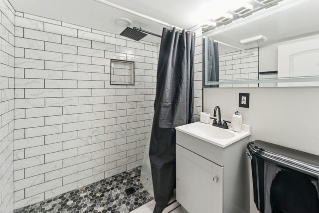 2547 Davisson Street, River Grove, IL 60171