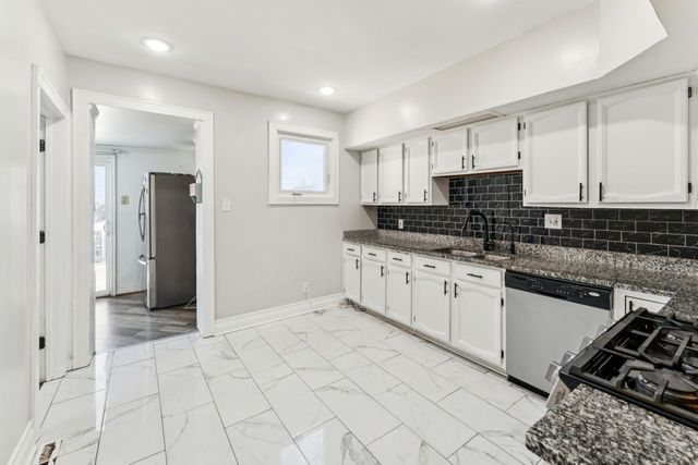 2547 Davisson Street, River Grove, IL 60171