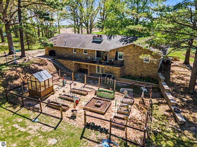 341 S Lincoln, Mt Pleasant, MI 48858