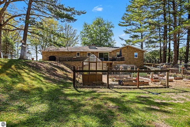 341 S Lincoln, Mt Pleasant, MI 48858
