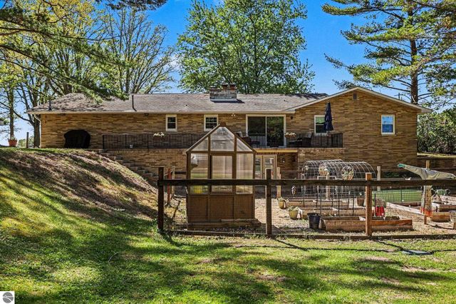 341 S Lincoln, Mt Pleasant, MI 48858