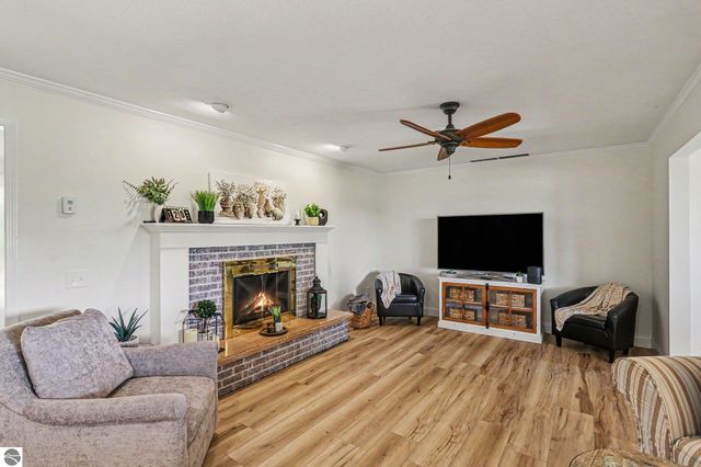 341 S Lincoln, Mt Pleasant, MI 48858