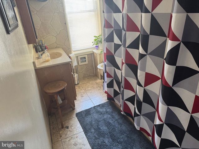 1034 WINDSOR ST, Reading, PA 19604