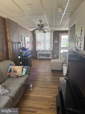 1034 WINDSOR ST, Reading, PA 19604