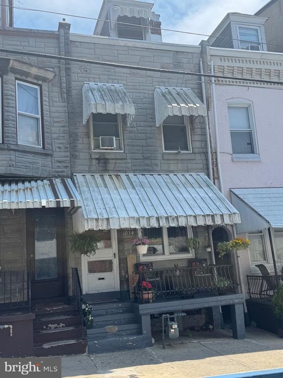 1034 WINDSOR ST, Reading, PA 19604