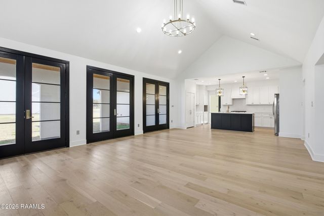 102 Burning Oaks Drive, Carencro, LA 70520