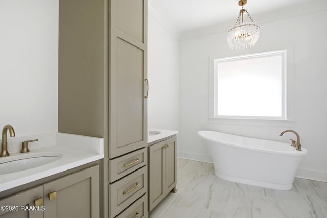 102 Burning Oaks Drive, Carencro, LA 70520