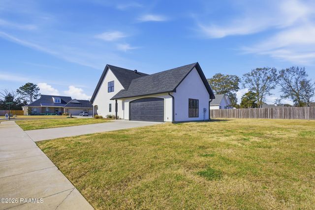 102 Burning Oaks Drive, Carencro, LA 70520