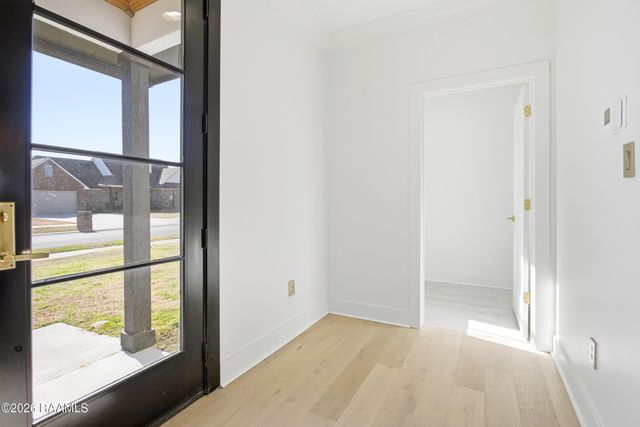 102 Burning Oaks Drive, Carencro, LA 70520