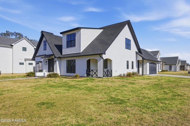 102 Burning Oaks Drive, Carencro, LA 70520