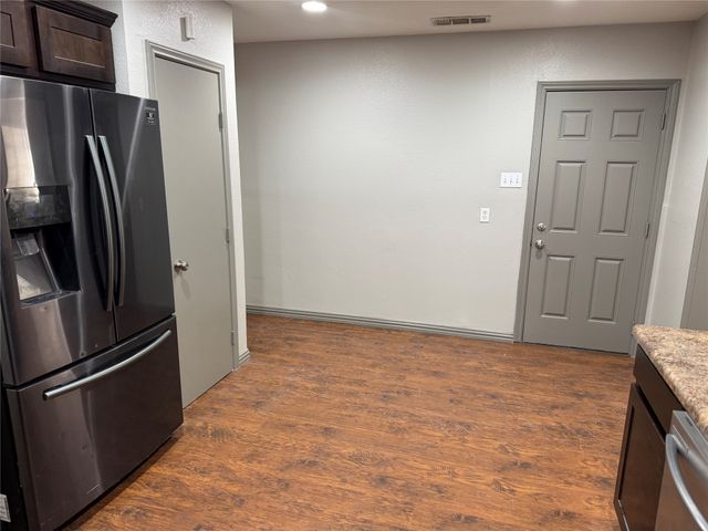 1115 Mcadams Avenue, Dallas, TX 75224