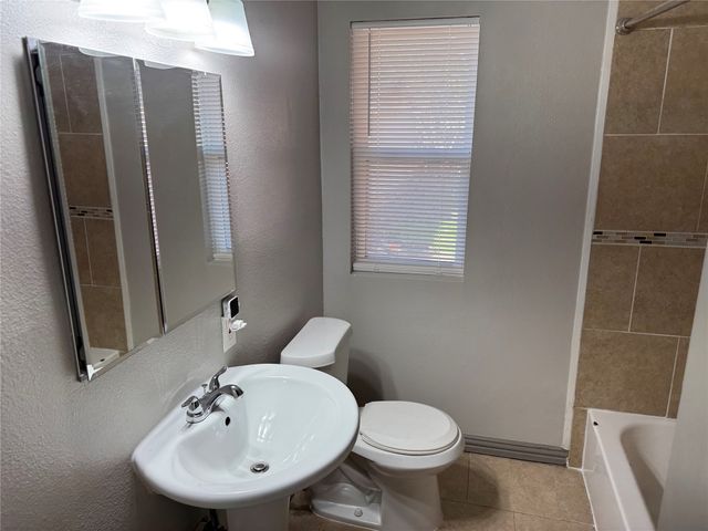 1115 Mcadams Avenue, Dallas, TX 75224