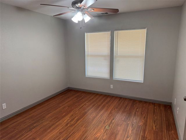 1115 Mcadams Avenue, Dallas, TX 75224