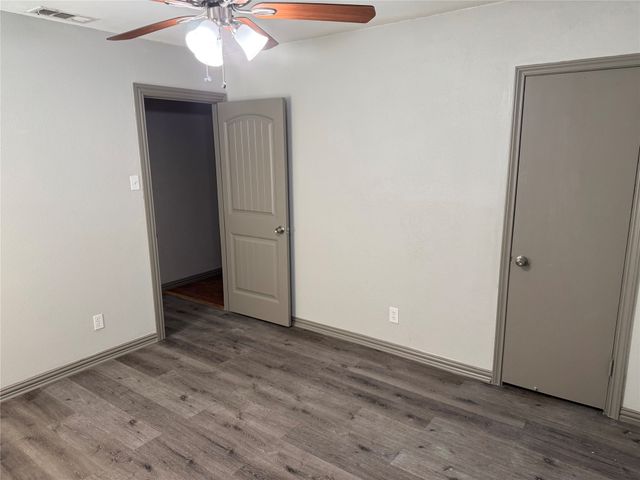 1115 Mcadams Avenue, Dallas, TX 75224