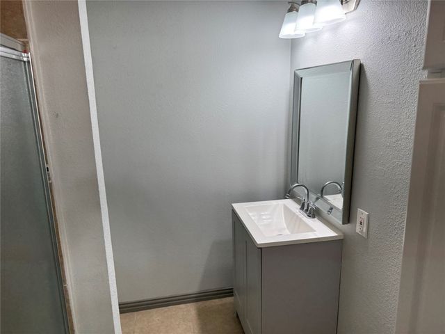 1115 Mcadams Avenue, Dallas, TX 75224