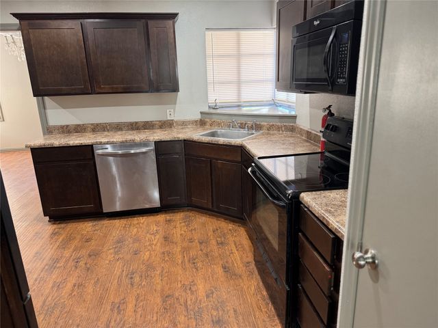 1115 Mcadams Avenue, Dallas, TX 75224