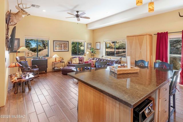 475 N Timberline Road, Oracle, AZ 85623