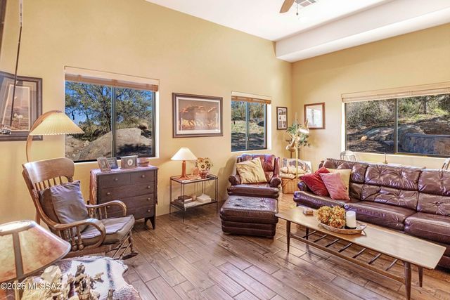 475 N Timberline Road, Oracle, AZ 85623