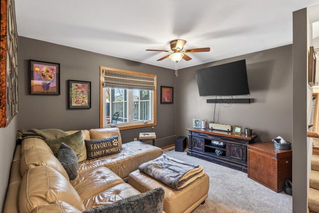 2541 Emerald Lane, Shakopee, MN 55379