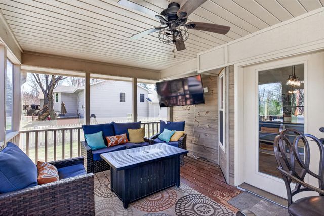 2541 Emerald Lane, Shakopee, MN 55379