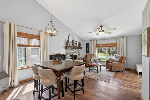 2541 Emerald Lane, Shakopee, MN 55379