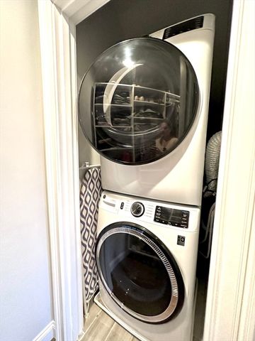 371 Main St 10, Woburn, MA 01801