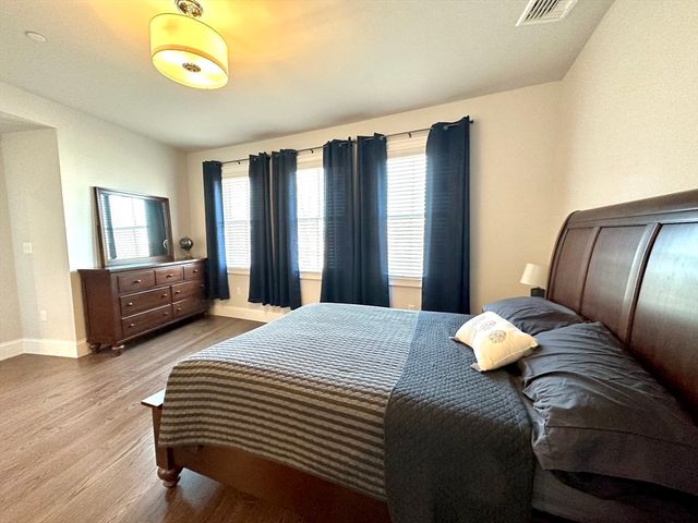 371 Main St 10, Woburn, MA 01801