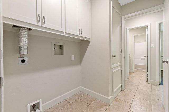 69 Fallshire Drive, The Woodlands, TX 77381