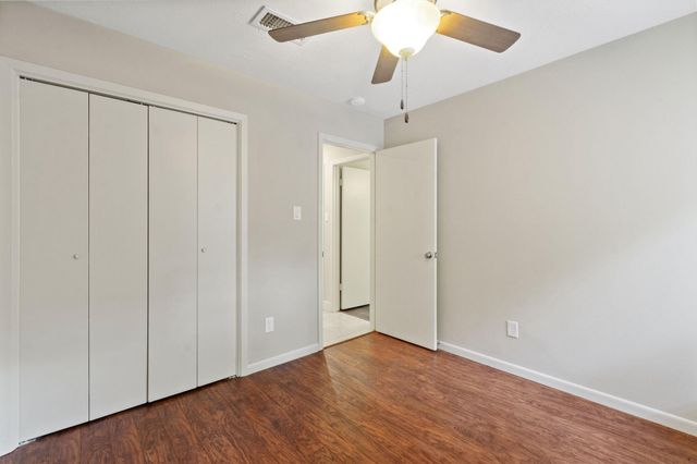 69 Fallshire Drive, The Woodlands, TX 77381