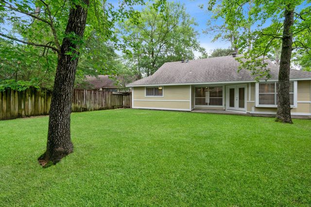 69 Fallshire Drive, The Woodlands, TX 77381