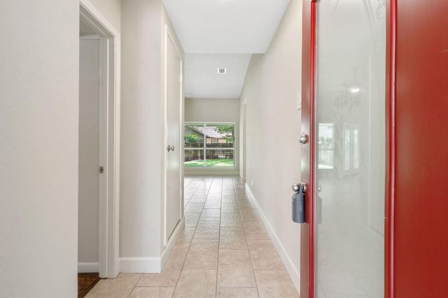 69 Fallshire Drive, The Woodlands, TX 77381