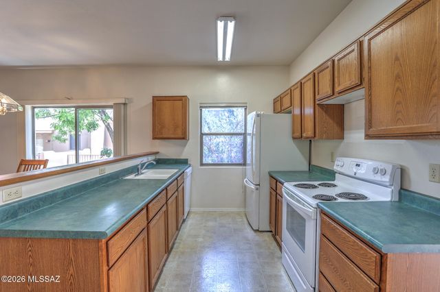 3797 S Calle Rambles, Green Valley, AZ 85614
