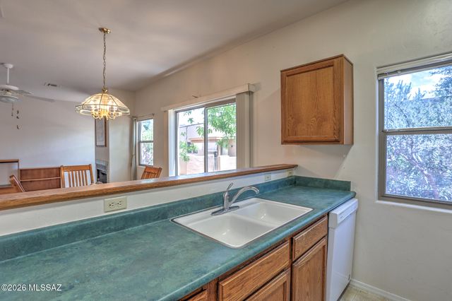 3797 S Calle Rambles, Green Valley, AZ 85614