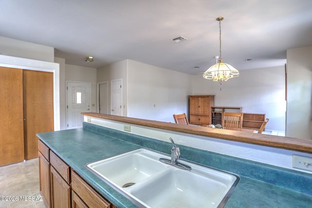 3797 S Calle Rambles, Green Valley, AZ 85614